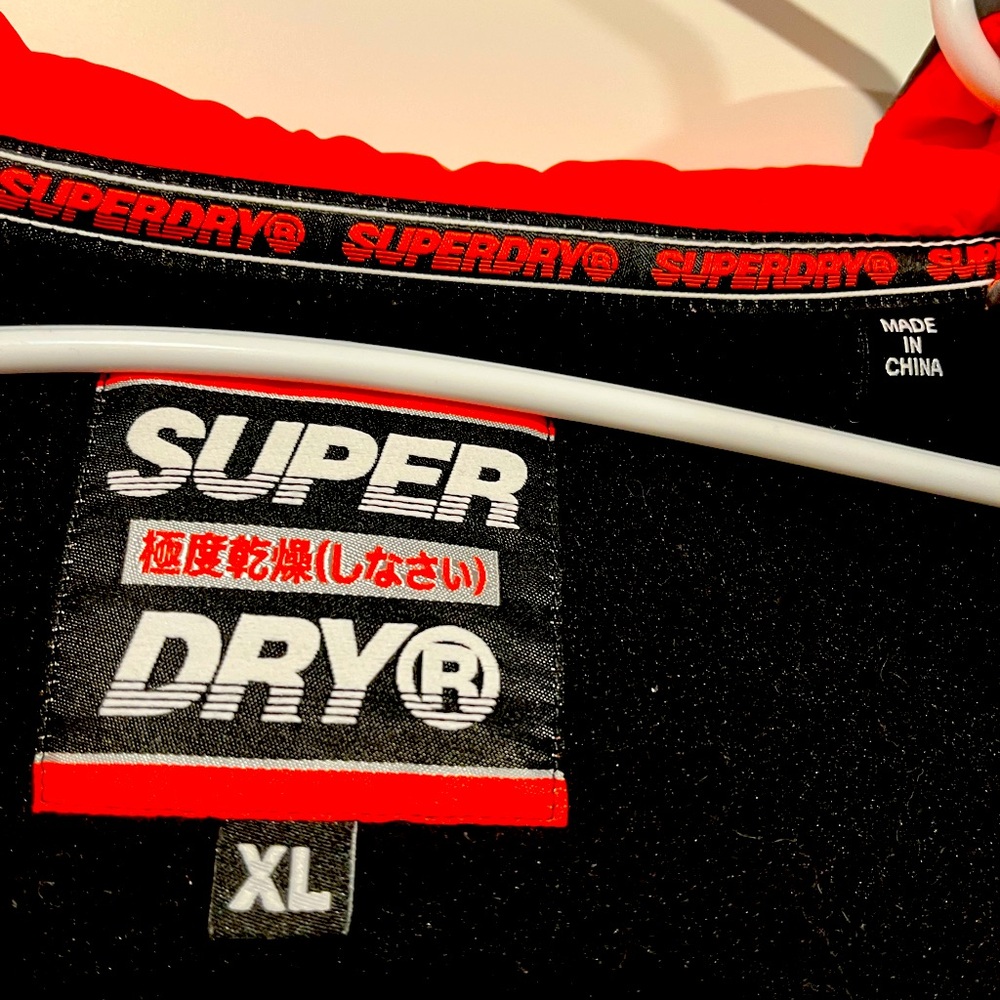 Pullover Superdry jacket. XL